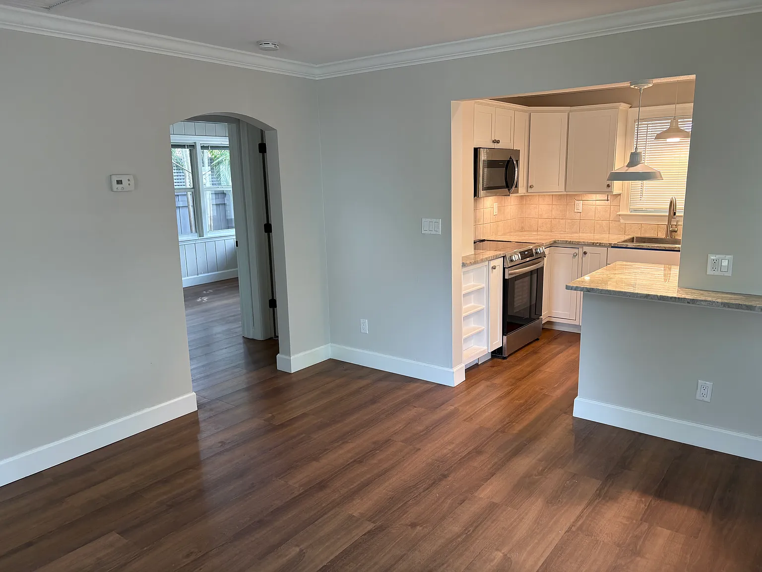 2 bed, 1000 sqft, $2,680 — Photo 4