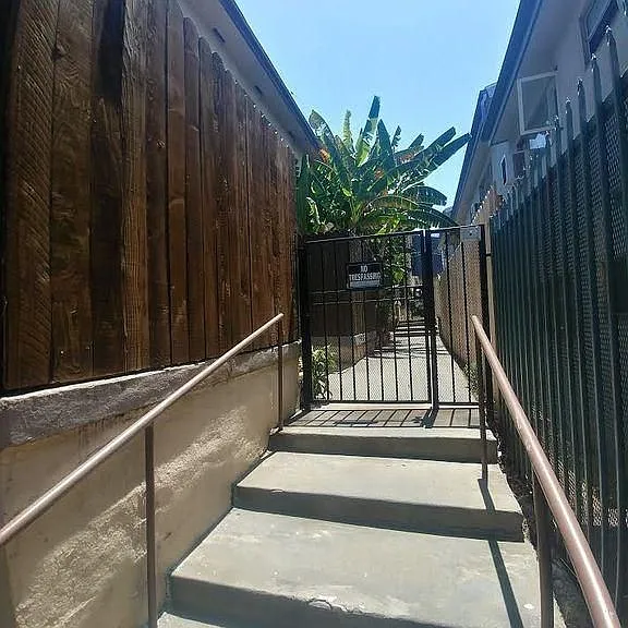 11618 Gorham Ave — Photo 19