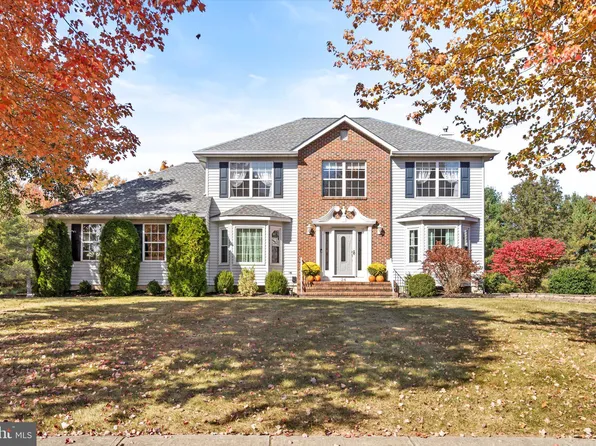 24 Jared Dr, Robbinsville, NJ 08691