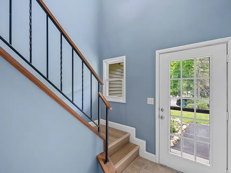 22 Lexington Dr — Photo 14