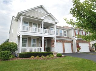 454 Cannon Dr, Geneva, IL 60134