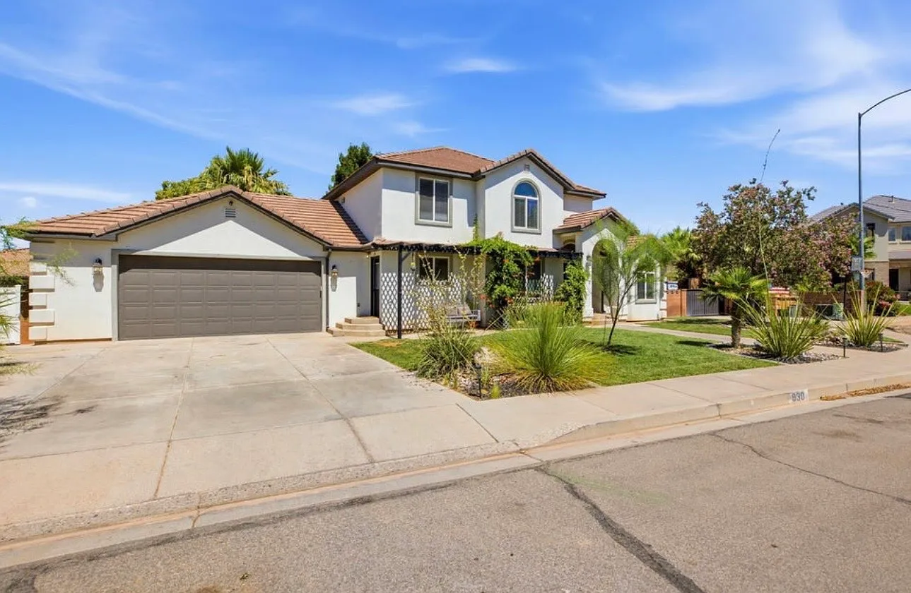 5 bed, 2431 sqft, $3,100 — Photo 2