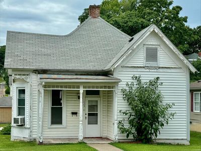1023 N Carolina St, Louisiana, MO, 63353