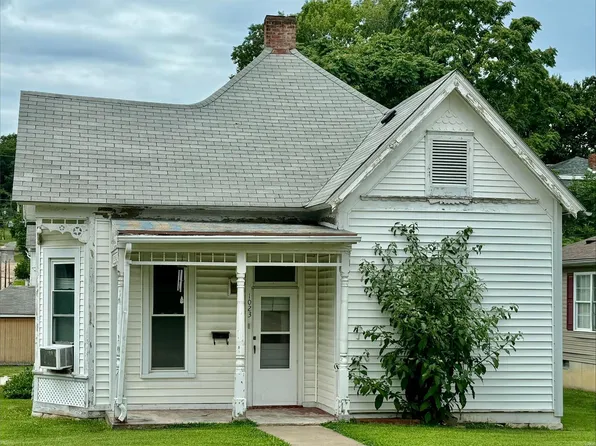 1023 N Carolina St, Louisiana, MO 63353