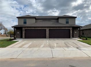 501 & 503 Vee St #501, Centerton, AR 72719