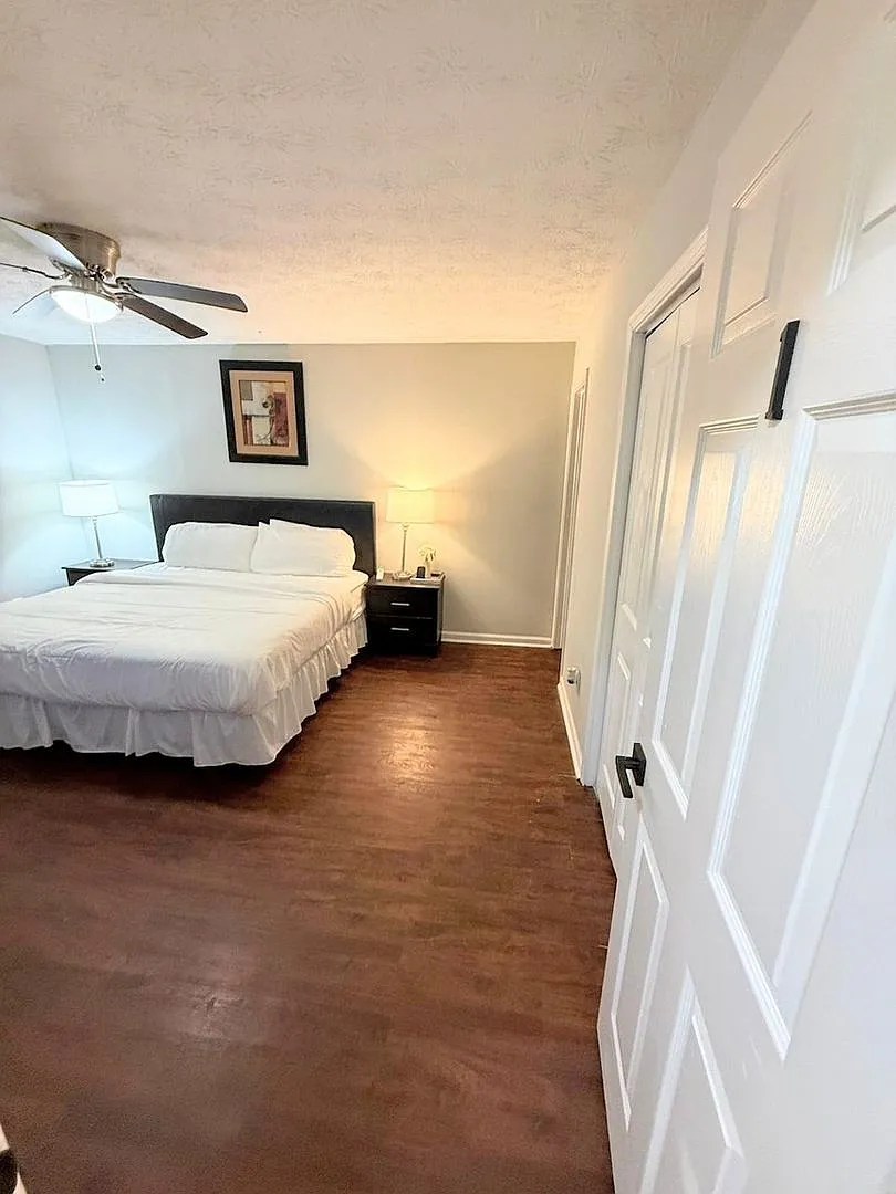 Spacious 4BR House in Atlanta — Photo 2