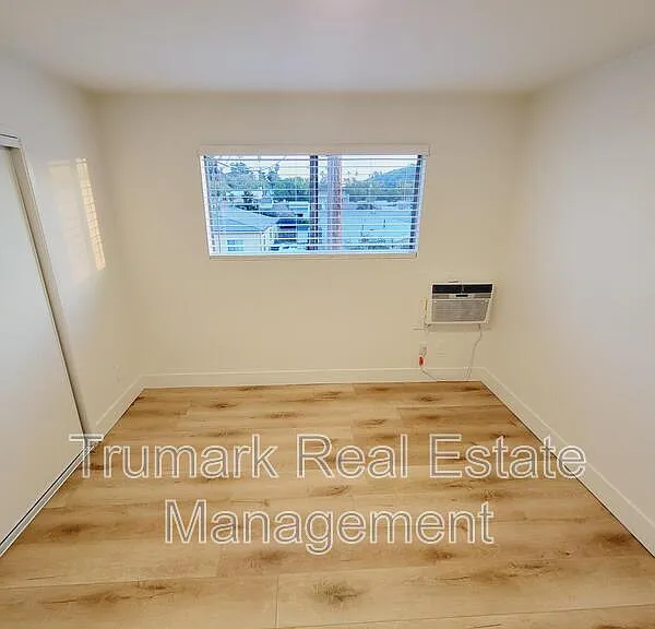 1422 E Maple St #7 — Photo 11