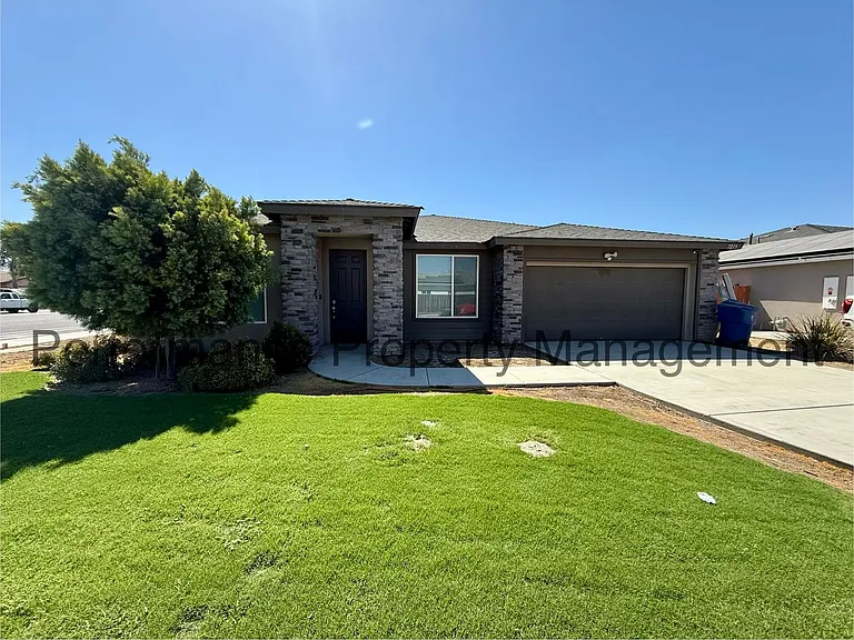 7215 Canyon Creek Dr — Photo 1