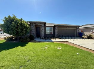 7215 Canyon Creek Dr, Bakersfield, CA 93307