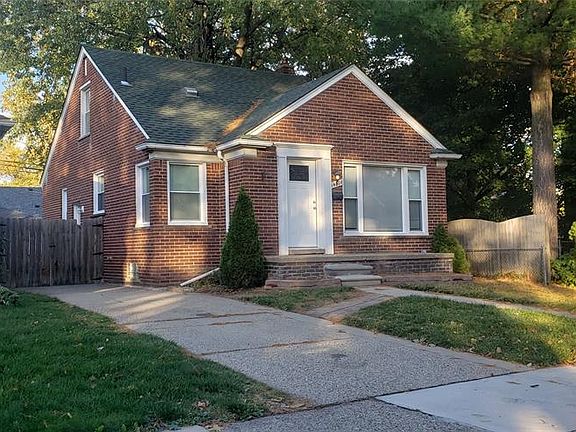3rd image of 14864 Angelique Ave
