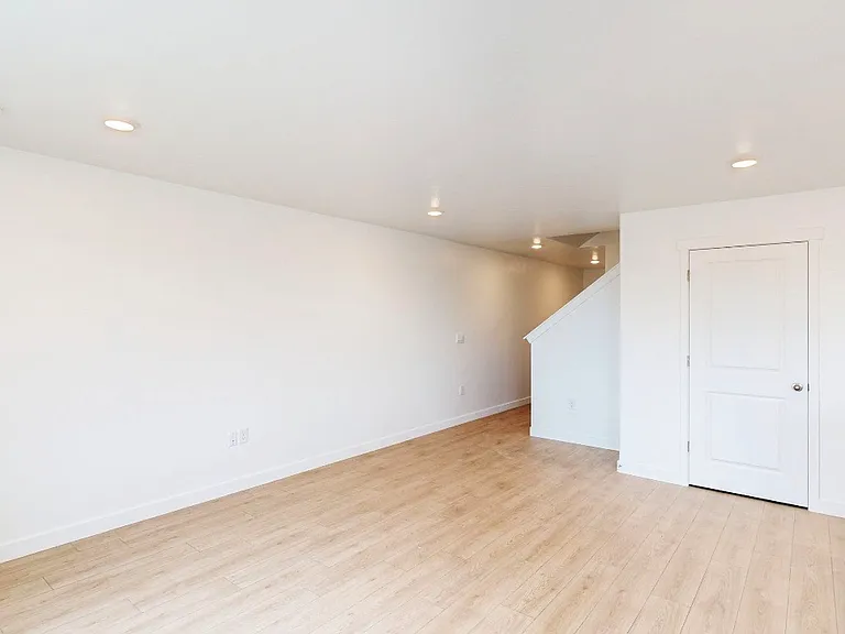 659 N 1850 E — Photo 7