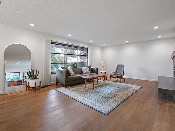 5th image of 4609 Oregon Dr