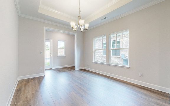 4th image of 737 Goswell Dr