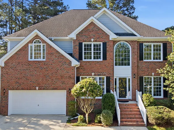 905 Haddon Hall Dr, Apex, NC 27502