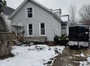 1305 Bluff Ave, Racine, WI 53403