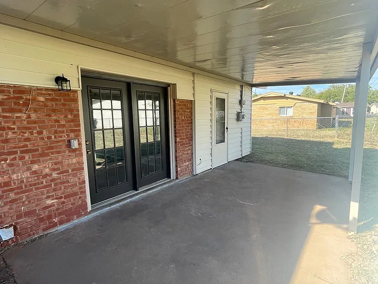 2100 Queensbury Rd — Photo 10