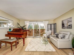 630 5th Ave S UNIT 104, Edmonds, WA 98020