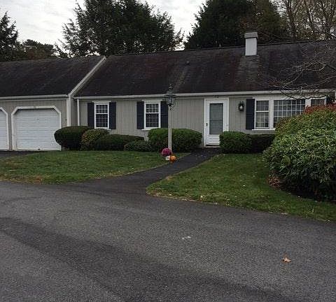 attached one car garage