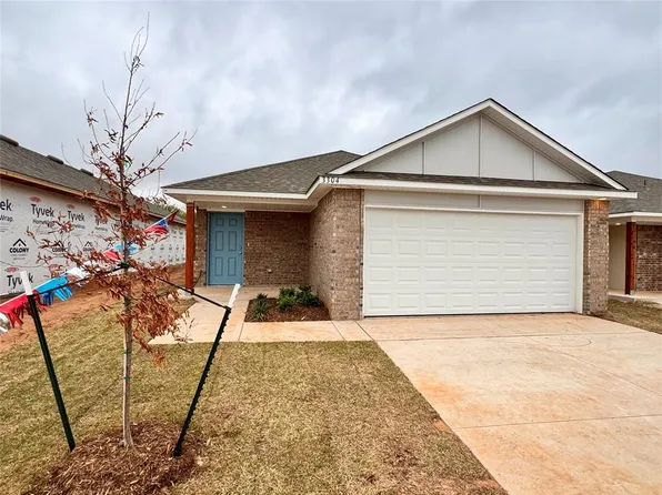3304 Hickorystick Dr, Chickasha, OK 73018