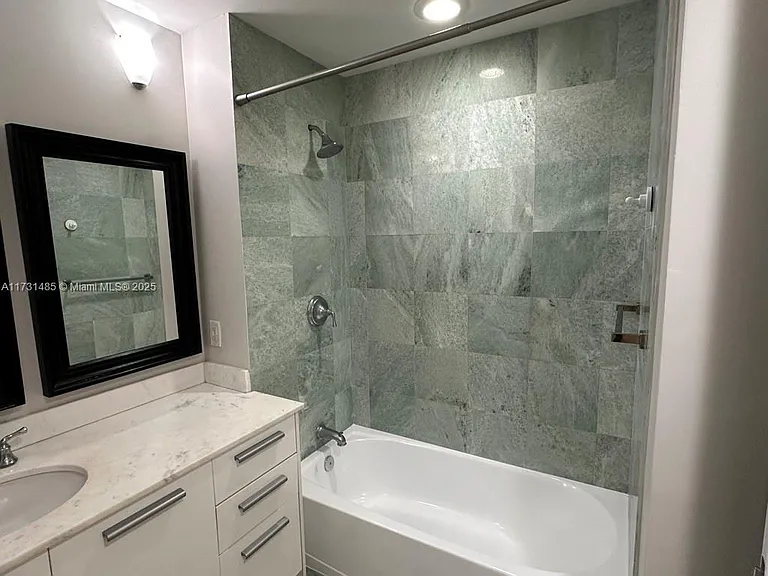 1050 Brickell Ave #6 — Photo 12