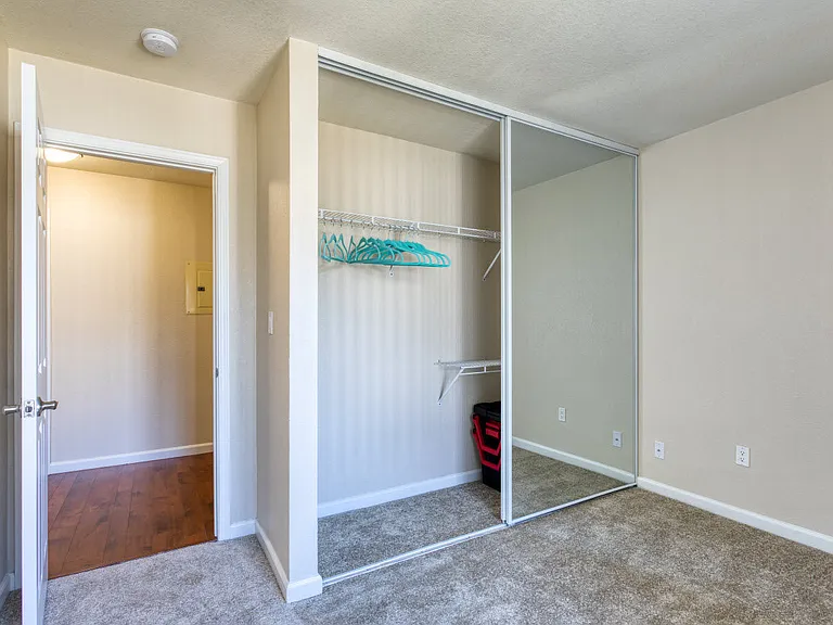 IMT Pleasant Hill — Photo 14