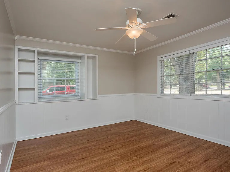 906 Lazy Ln — Photo 15