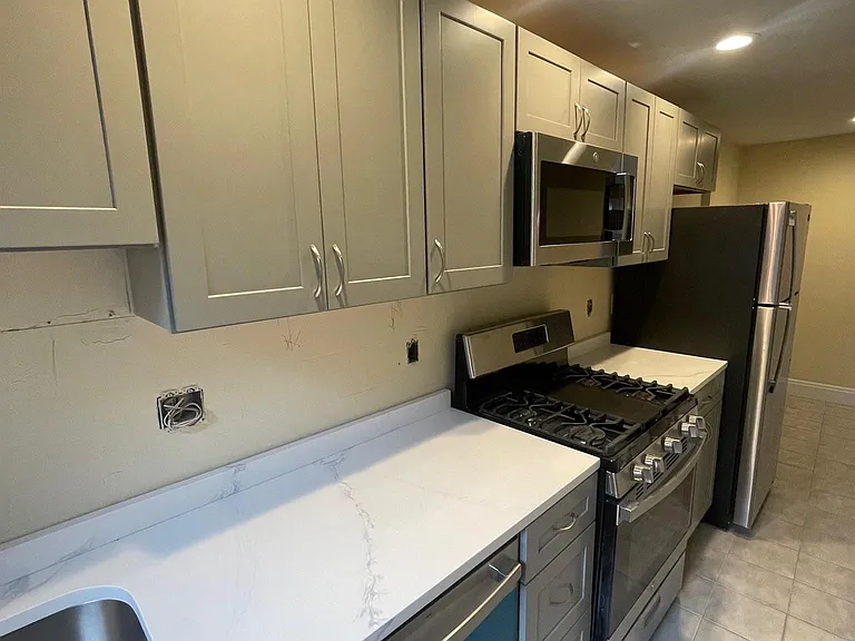 15 Linnaean St #8 — Photo 12