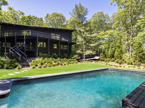 6 Masthead Ln, East Hampton, NY 11937