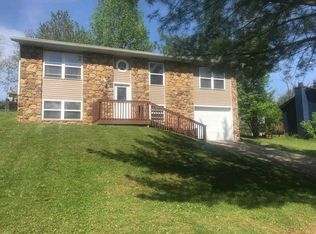 460 N Kelli Dr, Ellettsville, IN 47429
