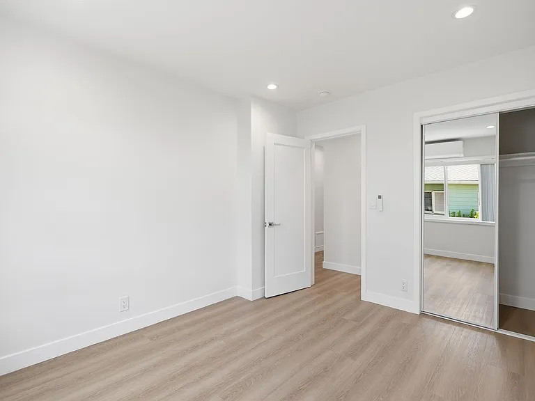 4321 Saugus Ave — Photo 30