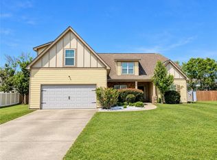 4 Churchhill Dr, Fort Mitchell, AL 36856
