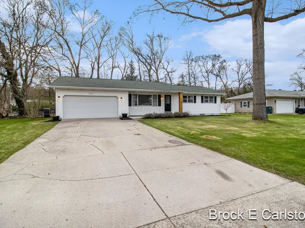 1918 Queens Ct, Muskegon, MI 49445