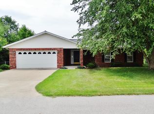 706 E Southland St, Centralia, MO 65240