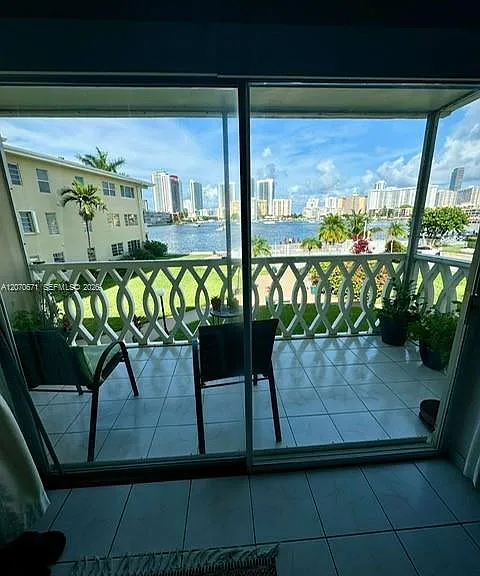 450 Golden Isles Dr #2F — Photo 2