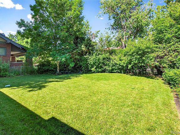 Shared back yard for the duplex