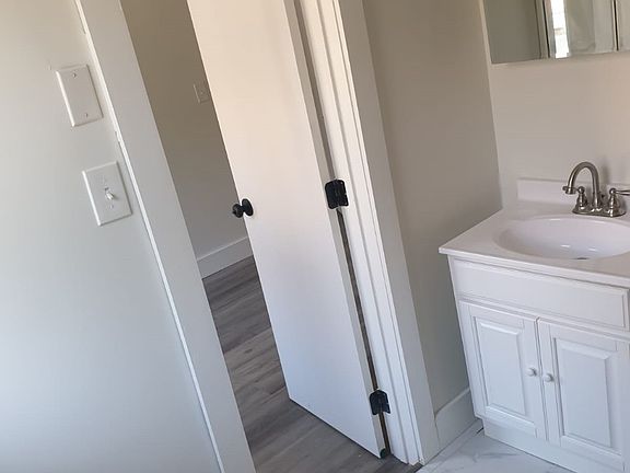 3rd image of 98 Lincoln Pl #1B