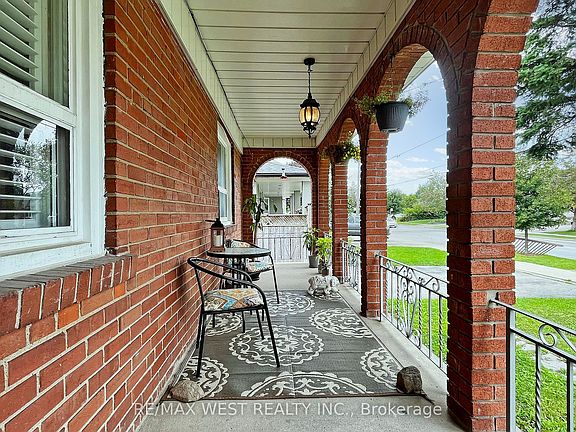 3rd image of 139 Ranee Ave