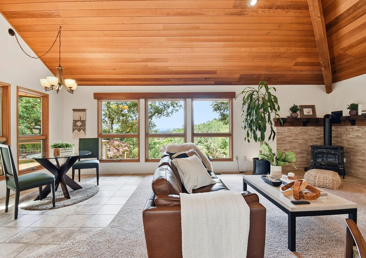 Sophisticated Living in Bennet Valley Fairway View Estates — Photo 4