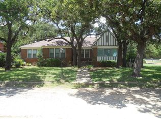 901 Cherry St, Ranger, TX 76470