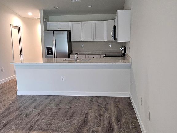 3rd image of 4501-4503 20th St SW
