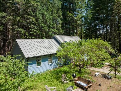 702 Shadywood Dr, Cave Junction, OR, 97523