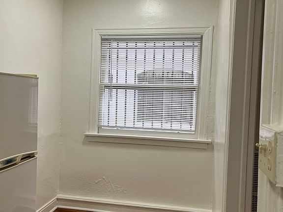 5th image of 1716 N Edgemont St APT 8