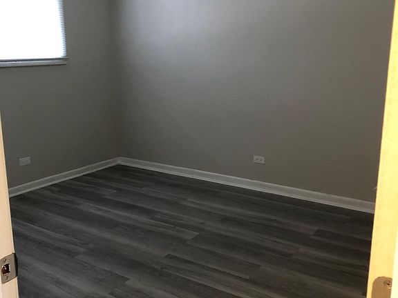 3rd image of 200 S Lincoln Ave APT 1A