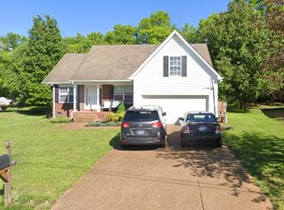 3306 Milton Ct, Thompsons Station, TN 37179