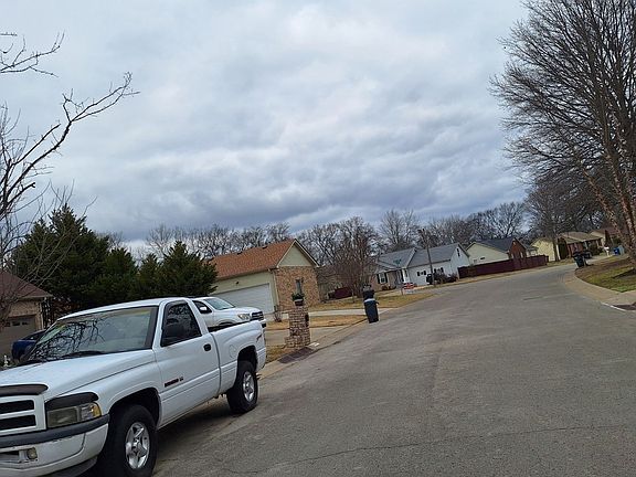 4th image of 2156 Riverway Dr