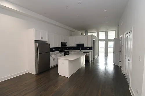 1474 N Milwaukee Ave Photo 1