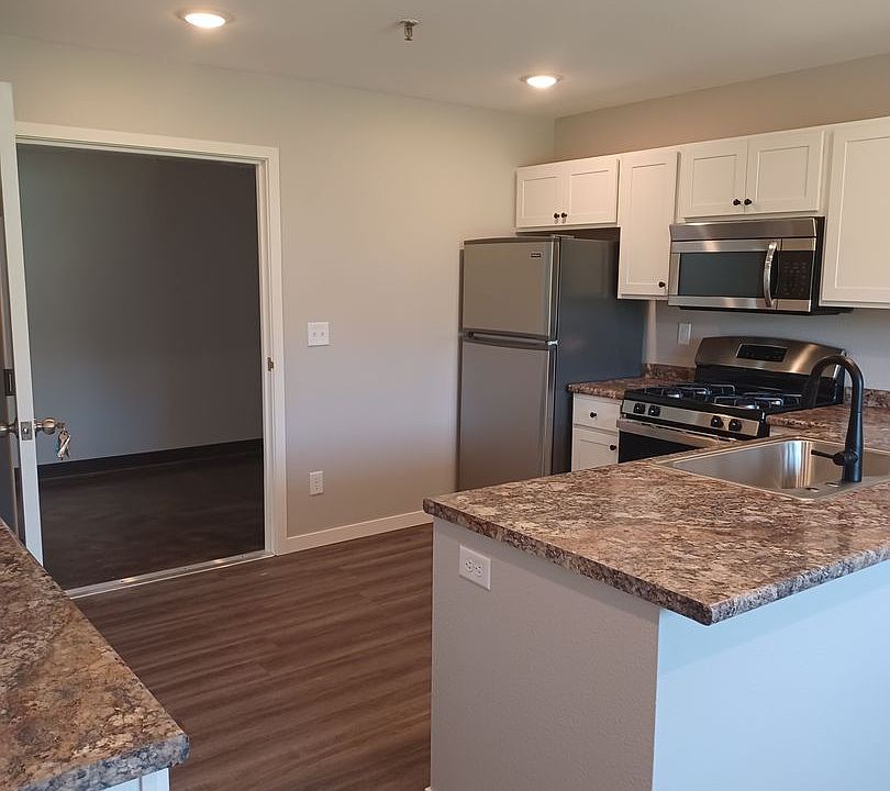 1st image of 505 W 4th St #2