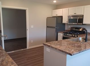 505 W 4th St #2, Milford, IN 46542