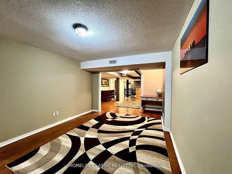 423 Flanagan Ct #LOWER — Photo 8