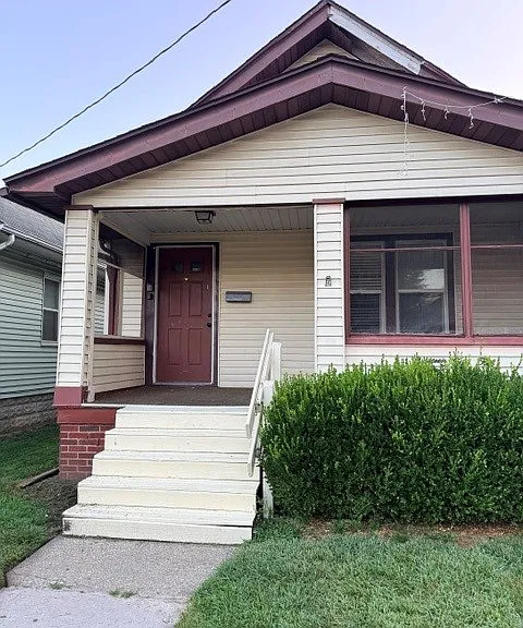 1954 Berkshire Pl — Photo 1